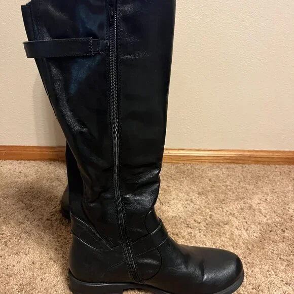 Tall Black Boots with calf elastic & cute buckle! Size 11 - Picture 7 of 10